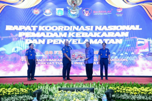 Pemko Padang Sidempuan Terima Hibah 3 Unit Mobil Damkar, Dan 1 Unit Mobil Ambulance Dari Kementerian Dalam Negeri