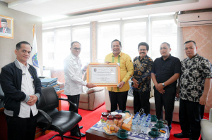 Pemko Padang Sidempuan Terima Penghargaan Dari Kemendagri