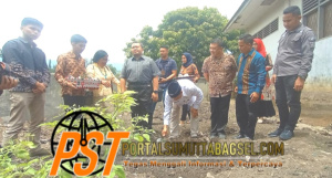 Bupati Tapsel lakukan penanaman Toga Usai Hadiri Perpisahan Siswa SMA1 Sipirok