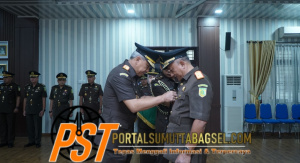 Kepala Kejaksaan Tinggi Sumatera Utara Pimpin Serah Terima Jabatan Wakajati