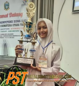 Siswa SMKN 3 Kota Padangsidimpuan raih Juara 3  LKS-SMK Bidang Fashion Technology Tingkat Sumatera Utara