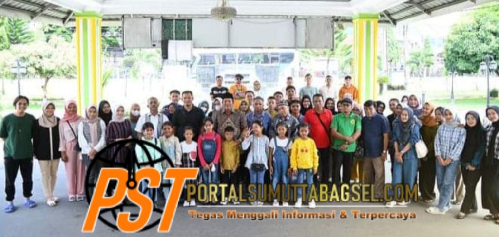 Walikota Padangsidimpuan Lepas Tim Kesenian Menuju Pekan Raya Sumatera Utara
