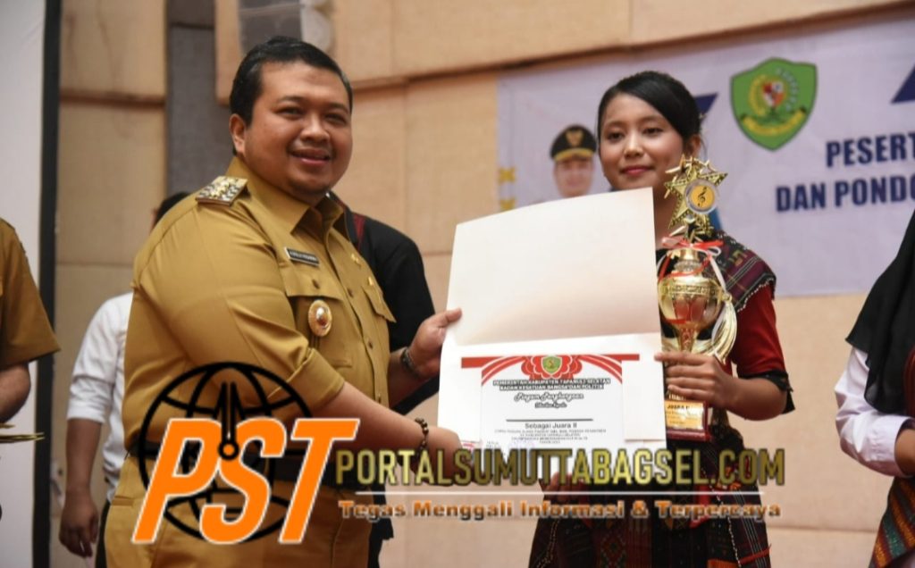 Bupati Dolly Berharap Anak-Anak Tapsel Dapat Lestarikan budaya Lokal Lewat Lagu Daerah