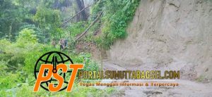 Jalan Provinsi Desa Tapus Godang Lumpuh Akibat Longsor Takut Distribusi Kebutuhan Masyarakat Terancan, Kades Turun Tangan