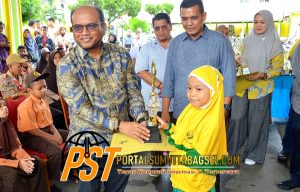 Pj Wali Kota Serahkan Hadia HUT Kota Padangsidimpuan Ke-22 Kepada Pemenang Lomba