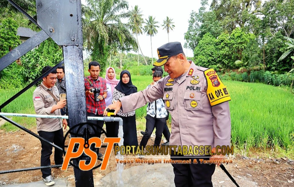 Polri Salurkan Bantuan Sumur Bor ke Masjid Nurul Islam Desa Pudun Jae