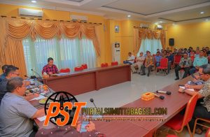 Plt Sekdako Roni Gunawan Rambe, SSTP, M.Si Pimpin Rapat Finalisasi Peresmian Alun Alun Kota Padangsidimpuan
