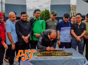 Pejabat Wali Kota Padangsidimpuan Letnan Resmikan Alun-Alun Alaman Bolak Padang Nadimpu