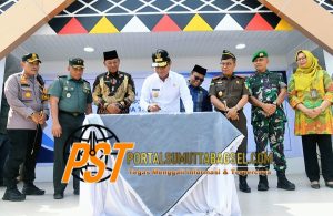 Pejabat Gubernur Sumut Resmikan Alun Alun Kota Padangsidimpuan