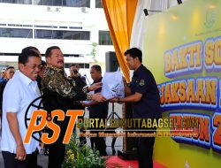 Kejaksaan RI Peduli, Jaksa Agung ST Burhanuddin Salurkan 5600 Paket Sembako Bagi Masyarakat Umum dan Pegawai Kejaksaan Agung