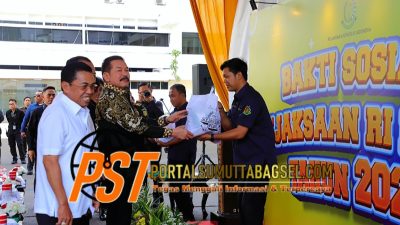 Kejaksaan RI Peduli, Jaksa Agung ST Burhanuddin Salurkan 5600 Paket Sembako Bagi Masyarakat Umum dan Pegawai Kejaksaan Agung