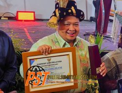 Bupati Tapsel Terima 2 Penghargaan dari Pj Gubernur Sumut