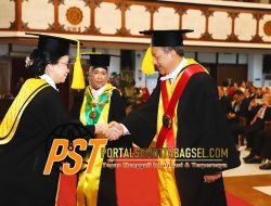 JAM-Pembinaan Bambang Sugeng Rukmono Dikukuhkan Menjadi Guru Besar Ilmu Hukum dan Pemulihan Aset pada Universitas Sebelas Maret