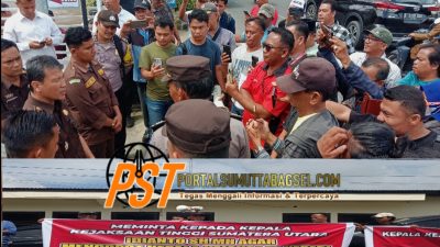 Demo Jilid Kedua Wartawan, Kejari Padangsidimpuan Selalu Tugas Luar
