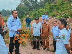 Pj Wali Kota Padangsidimpuan Tinjau DI Ujung Gurap yang Terdampak Tanah Longsor