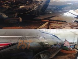 Kenderaan Mobil Dinas Wakil Ketua DPRD Padangsidimpuan Berinisial RN, Terbengkalai Usai Kecelakaan