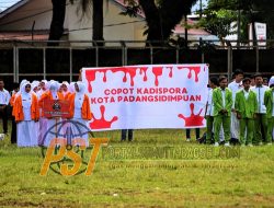 Spanduk “Copot Kadispora” Hebohkan Upacara Sumpah Pemuda di Padangsidimpuan