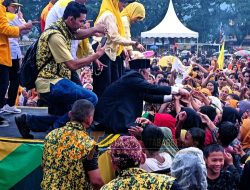Rapat Umum Padangsidimpuan Bersinar: Stadion HM Nurdin Dipadati Pendukung Irsan-Ali