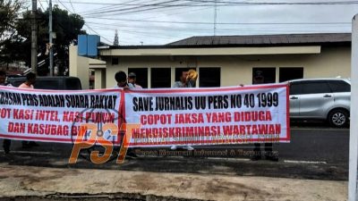 Wartawan Demonstrasi di Kejari Padangsidimpuan, Tuntut Transparansi Informasi dan Prosedur Wawancara