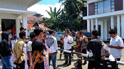 PMBK Demo di Kejari Padangsidimpuan, Desak Pemeriksaan Mantan dan Kepala Kemenag