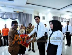 Wali Kota Padangsidimpuan Serahkan 43 SK CPNS Tahun 2024
