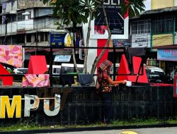 Alun-Alun Alaman Bolak Jadi Tempat Jemuran Pakaian
