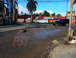 Miris! Ban Bekas ‘Hiasi’ Simpang PU Padangsidimpuan