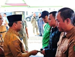 Wali Kota Padangsidimpuan Berikan Tali Asih kepada Putra-Putri Anggota Korpri yang Lulus PTN dan Sekolah Kedinasan