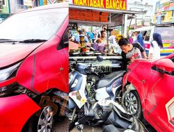 Diduga Laka: Mobil Telkomsel Hantam Dua Kendaraan Bermotor