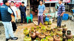 Bersama Diskoperindag, Sat Reskrim Polres Padang Lawas Sidak Pedagang Gas LPG 3 kg, Beberapa Tabung Diamankan.