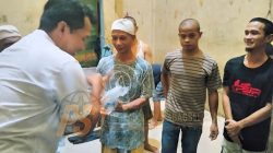 Memanusiakan Manusia! Kasat Reskrim dan Kasat Intel Polres Padang Lawas Berbagi Takjil ke Tahanan