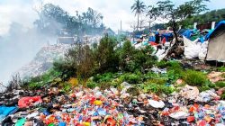 Asap Pembakaran Sampah TPA Batu Bola Padangsidimpuan Mengganggu Kesehatan